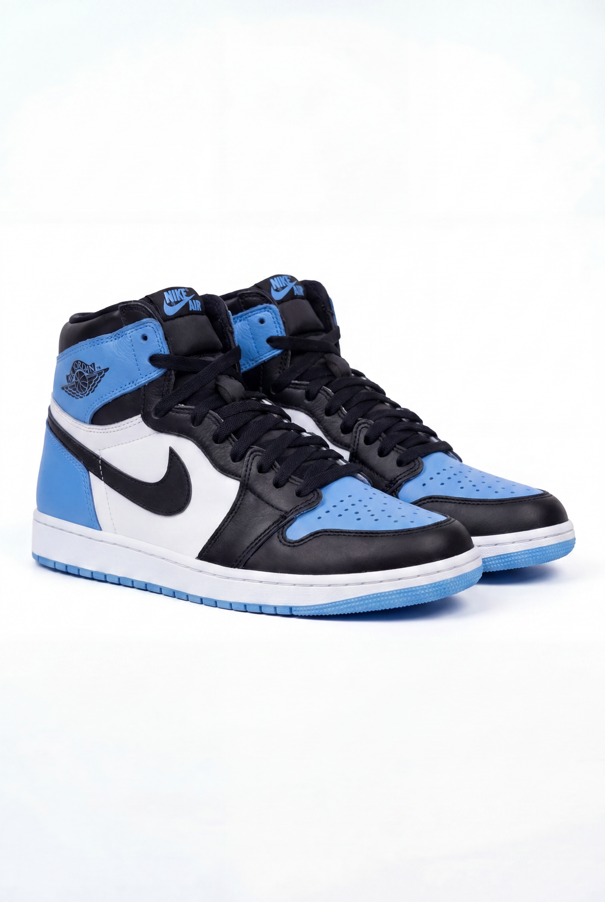Air Jordan 1 Retro High OG "UNC Toe"